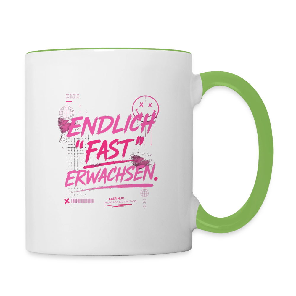 Tasse zweifarbig mit Statement "fast Erwachsen pink" - Weiß/Geckogrün