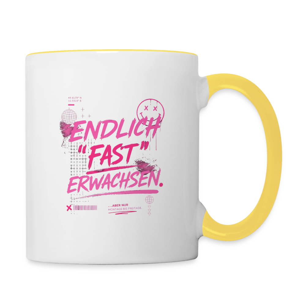 Tasse zweifarbig mit Statement "fast Erwachsen pink" - Weiß/Gelb