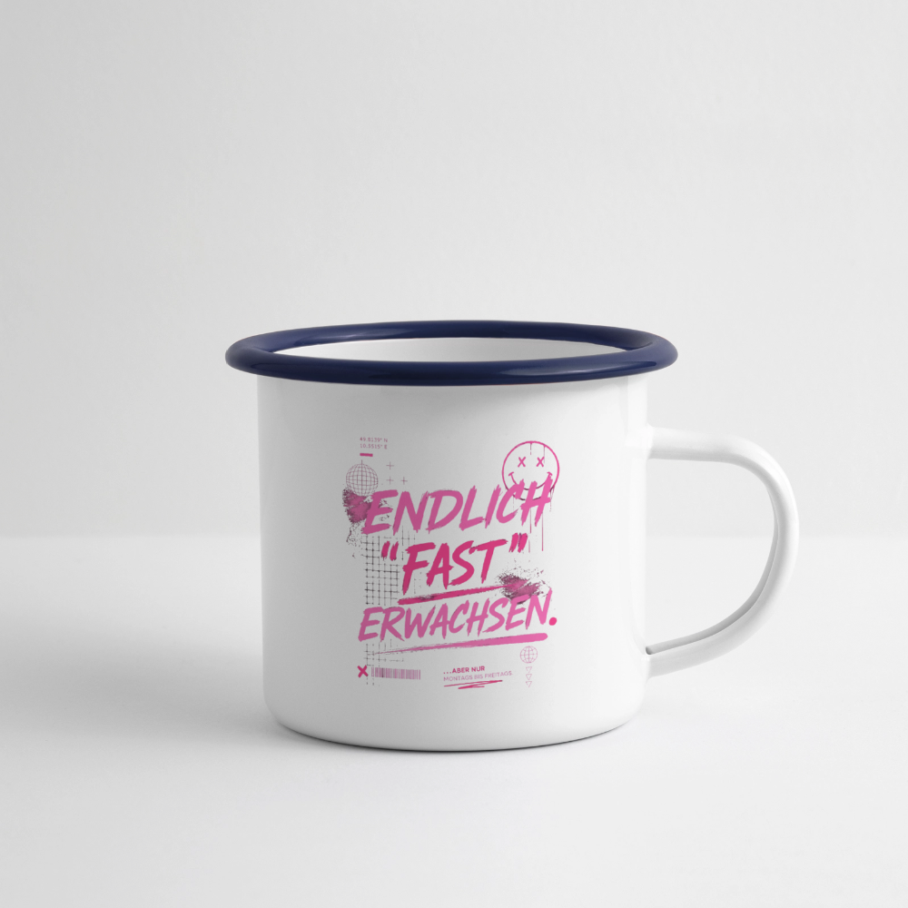 Emaille Becher ,Statement "fast Erwachsen pink" - Weiß/Blau