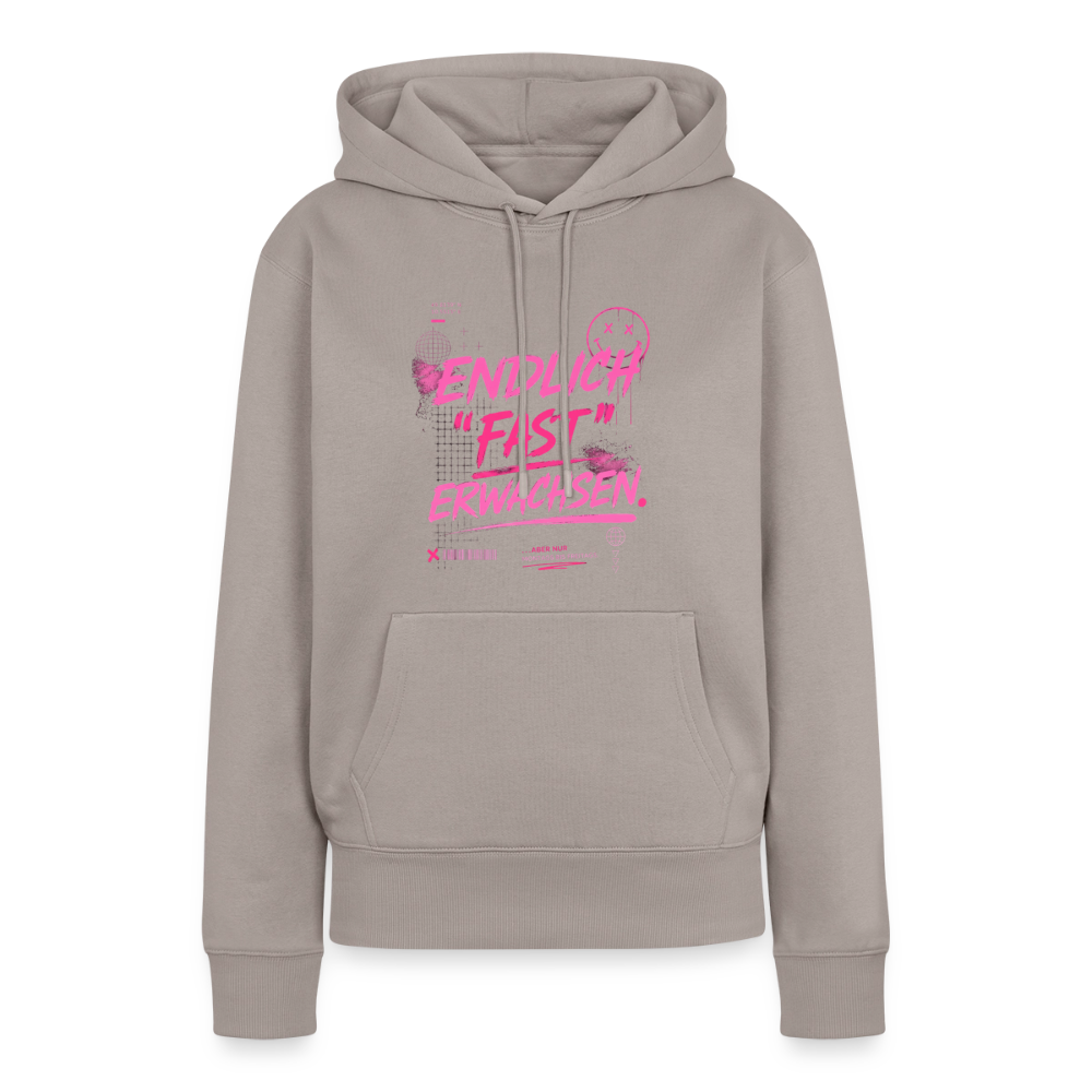 Frauen Premium Hoodie "fast Erwachsen pink" - Taupe