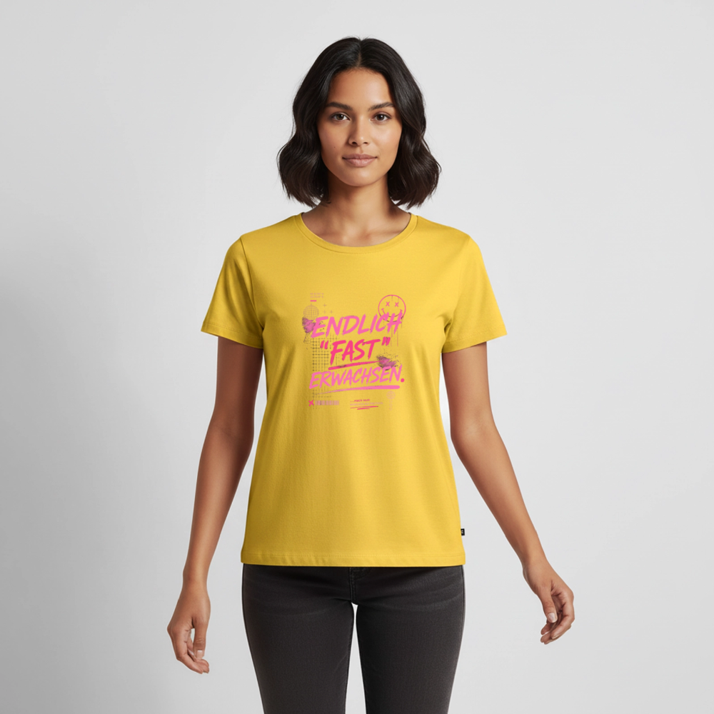 Frauen Premium T-Shirt nachhaltig "fast Erwachsen pink" - Sonnengelb