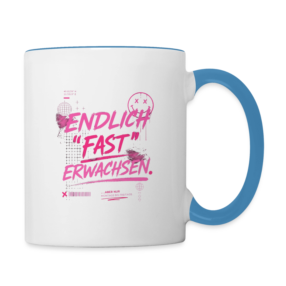 Tasse zweifarbig mit Statement "fast Erwachsen pink" - Weiß/Hellblau