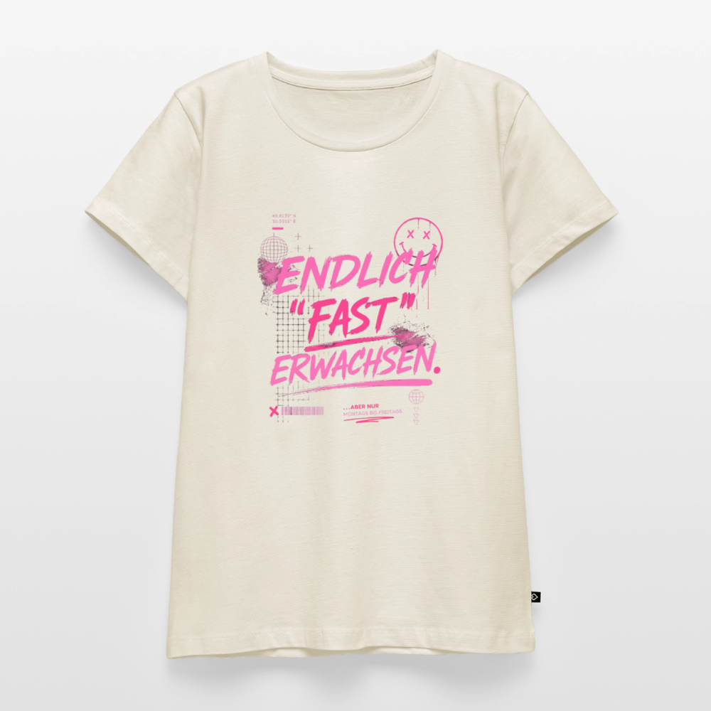 Frauen Premium T-Shirt nachhaltig "fast Erwachsen pink" - Naturweiß